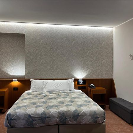 Villa Nasti Hotel Ristorante Canzo Ngoại thất bức ảnh