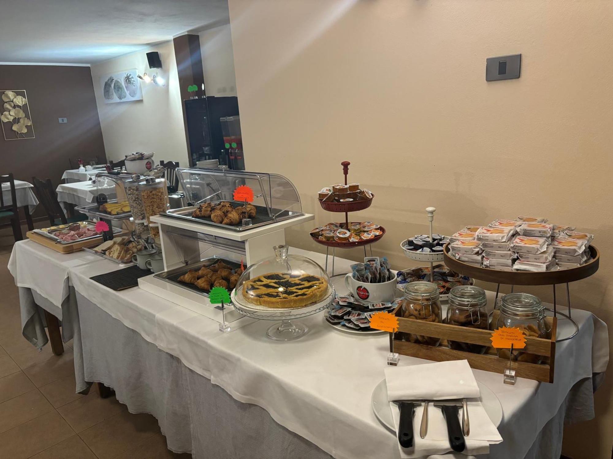Villa Nasti Hotel Ristorante Canzo Ngoại thất bức ảnh