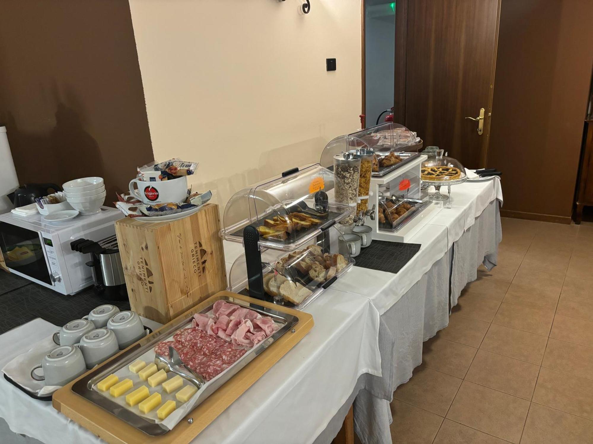 Villa Nasti Hotel Ristorante Canzo Ngoại thất bức ảnh