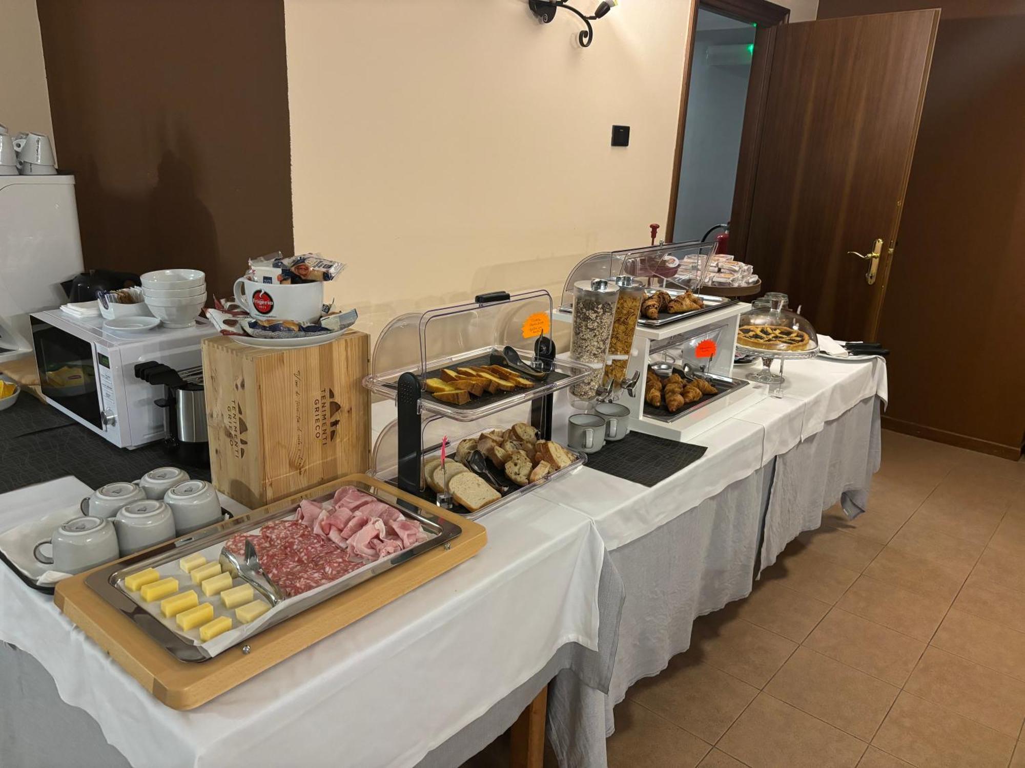 Villa Nasti Hotel Ristorante Canzo Ngoại thất bức ảnh