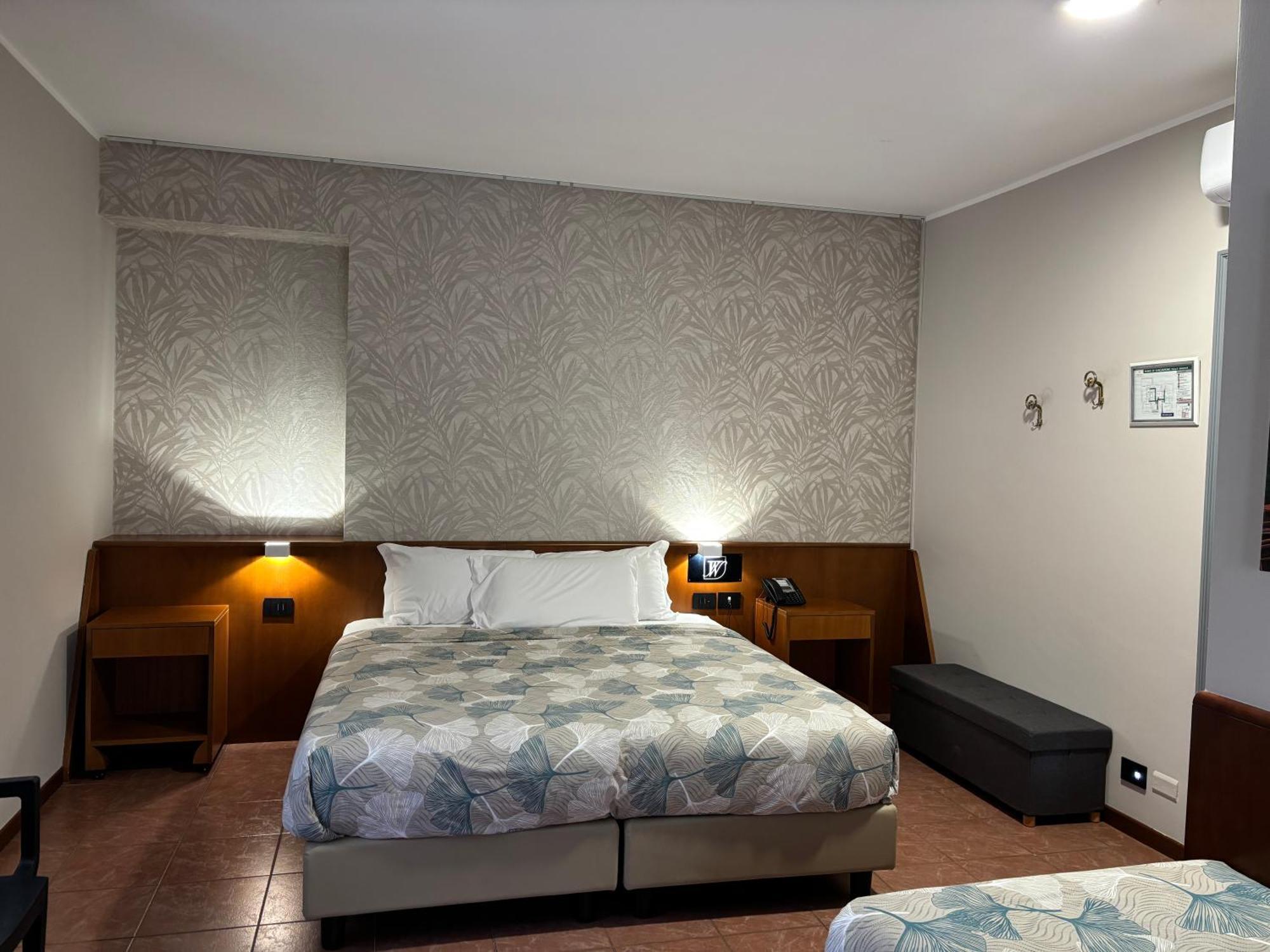 Villa Nasti Hotel Ristorante Canzo Ngoại thất bức ảnh